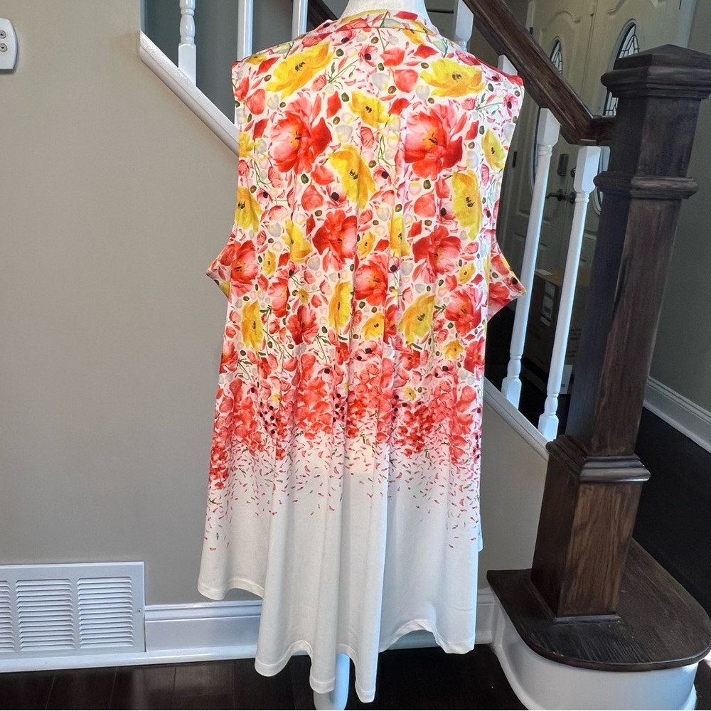 Lane Bryant multi color floral tank top women’s plus Sz. 22/24 - Picture 2 of 6